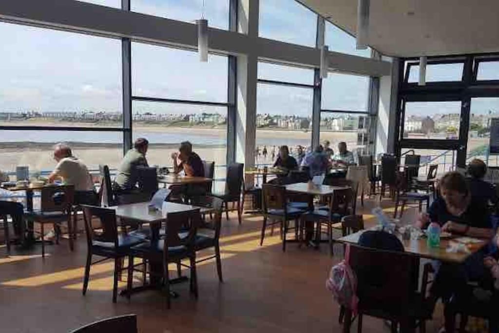 A Bolt Hole By The Beach On The Northumberland Coast Woodhorn Exterior photo